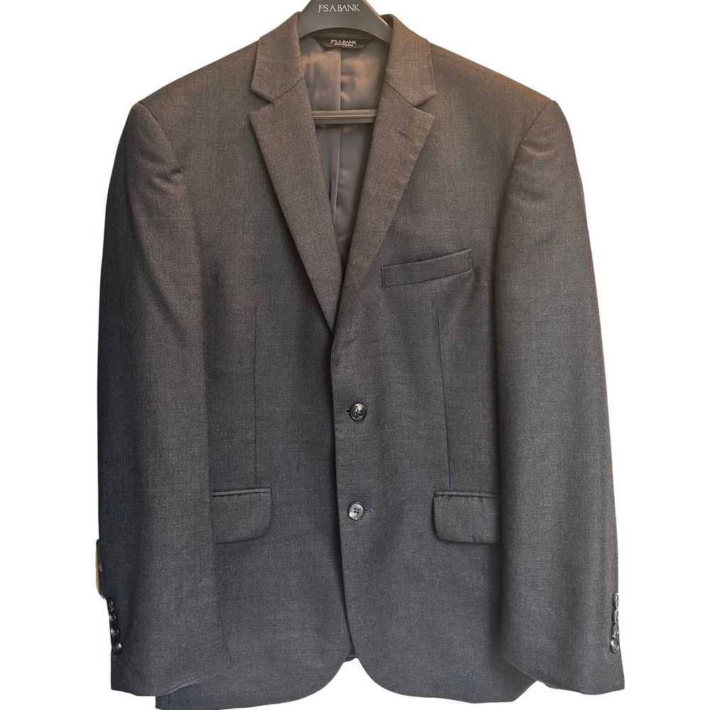 Jos A Bank Traveler Suit Mens 41R Charcoal Grey 100% Wool Tailored Fit 2 Button